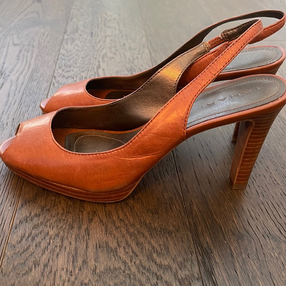 Peep toe brown Tahari heels.